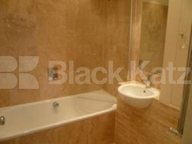 			LET, 1 Bedroom, 1 bath, 1 reception Ground Floor Flat			 Crescent Road, Crouch End